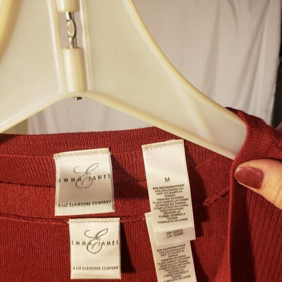 Ladies EMMA JAMES 2 piece Cardigan Sweater set in Burgundy w/Black accent - M - Picture 7 of 7